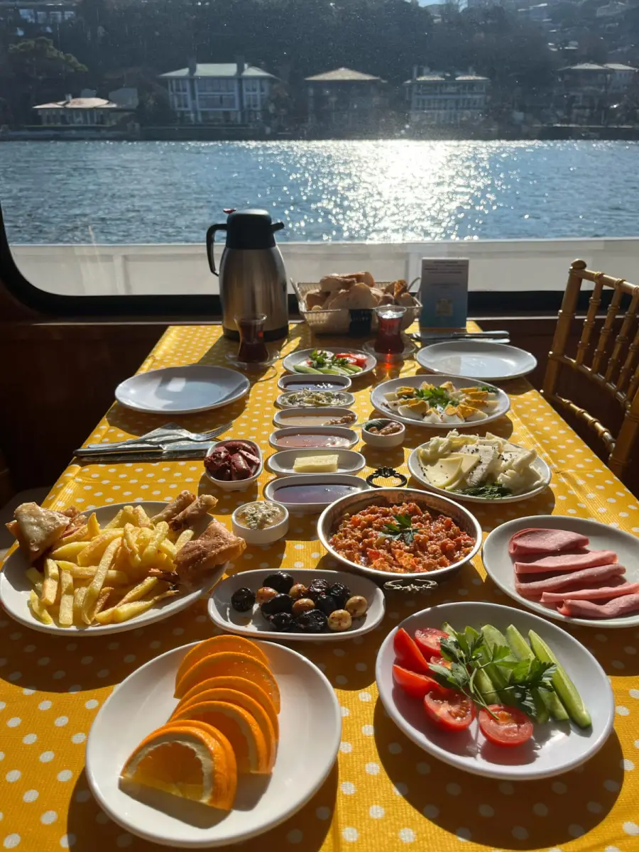 Teknede Kahvaltı Teknede Kahvaltı